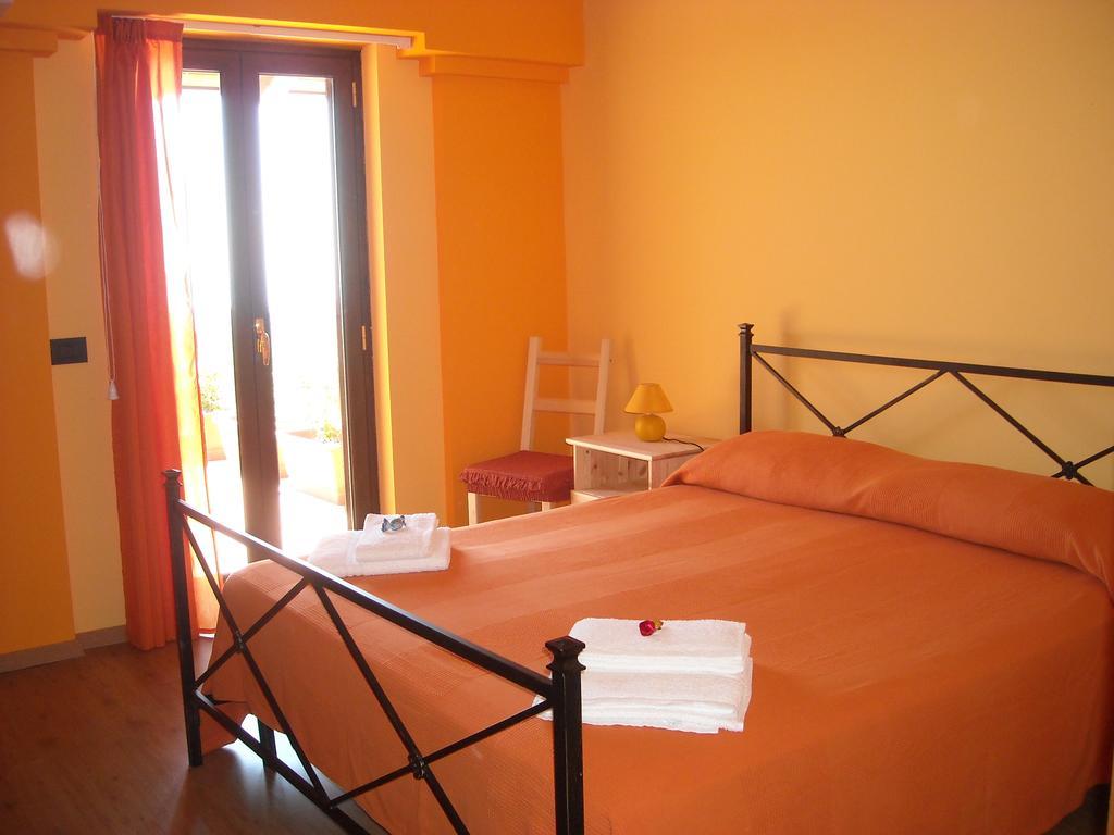 Aurora Dell'Etna Bed & Breakfast Zafferana Etnea Ngoại thất bức ảnh